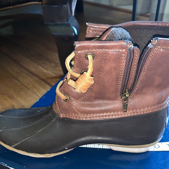 Sperry - Picture 5 of 6